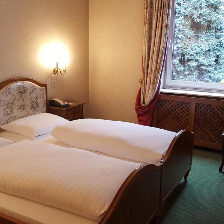 Hotel Hohenstauffen - Doppelzimmer - 13