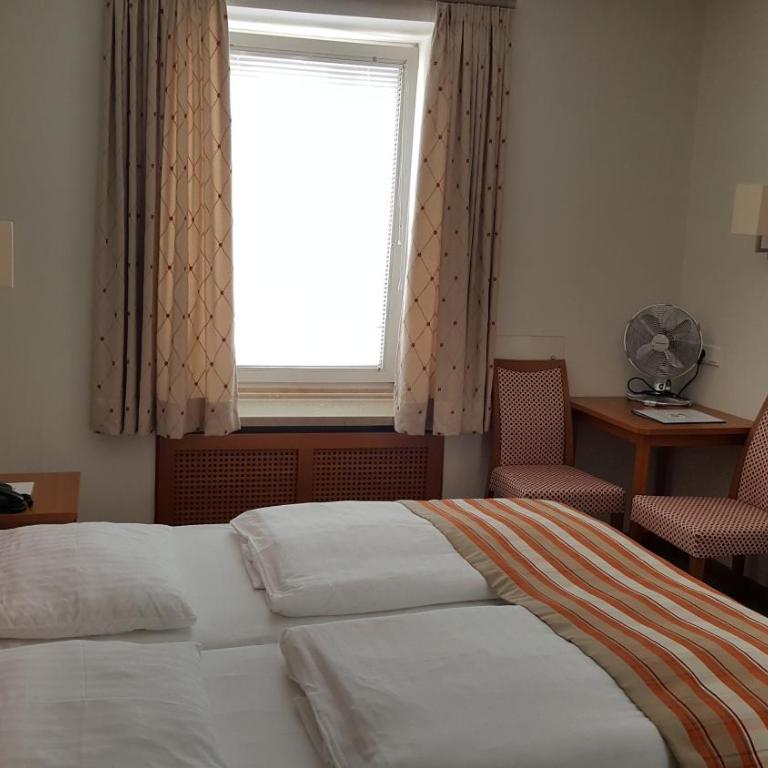 Hotel Hohenstauffen - Doppelzimmer - 29
