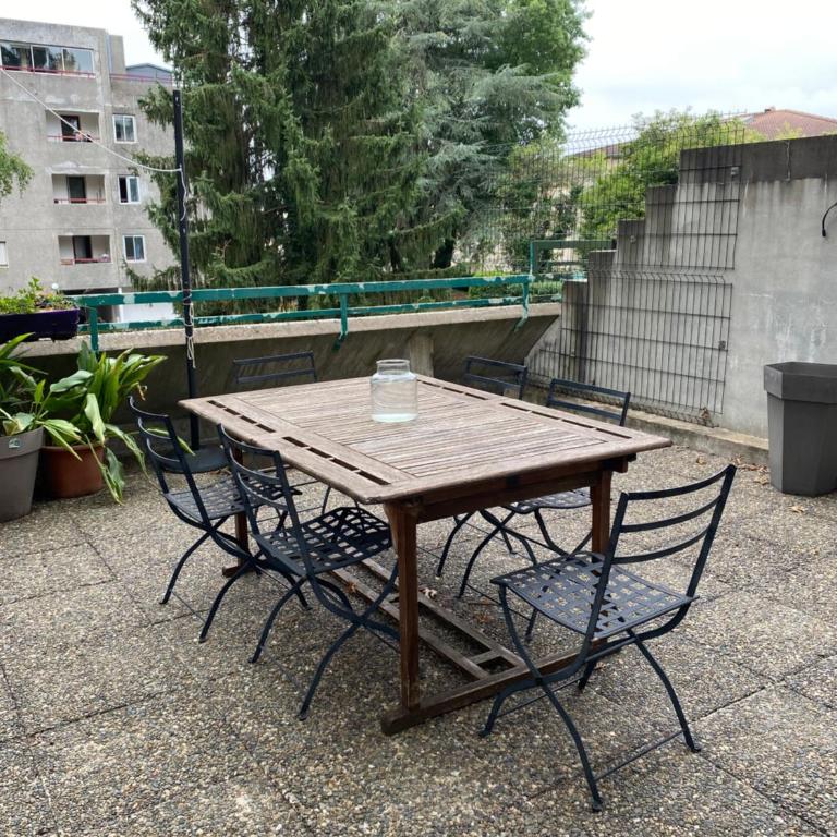 T3 avec grande terrasse et parking - Appartement 2 Chambres - 21