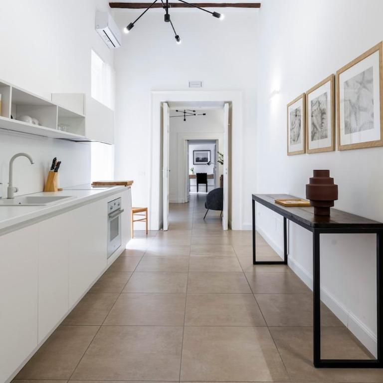 Design flat next to Via Toledo up to 4 people - Two-Bedroom Apartment - 13