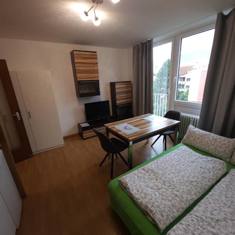 2 min tram 10 min U-train S-train close to citycenter - Apartment mit 1 Schlafzimmer - 2