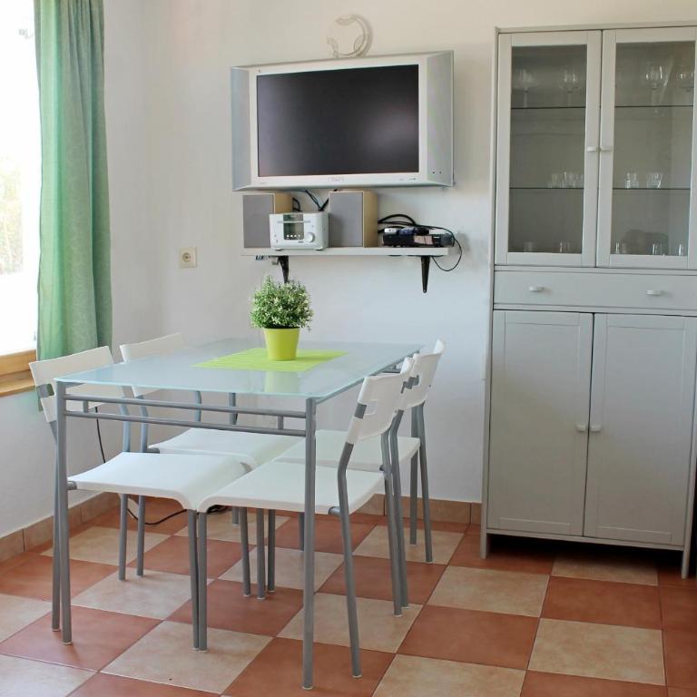Apartments Villa Milna 1 - One-Bedroom Apartment with Sea View - 6