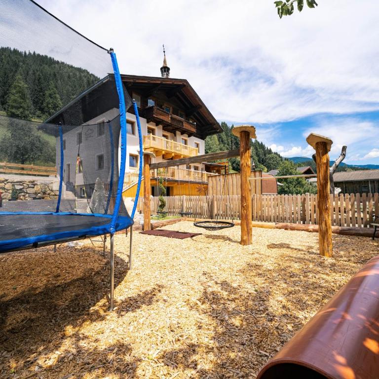 Farmhouse in Bramberg with Natural Pond - Maison de Vacances 5 Chambres - 15