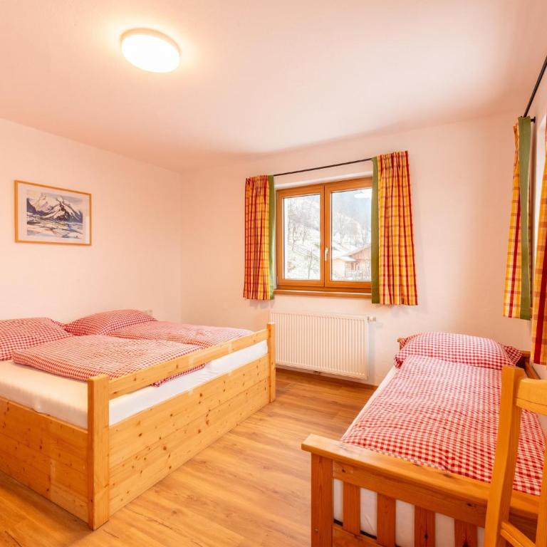 Farmhouse in Bramberg with Natural Pond - Maison de Vacances 5 Chambres - 33