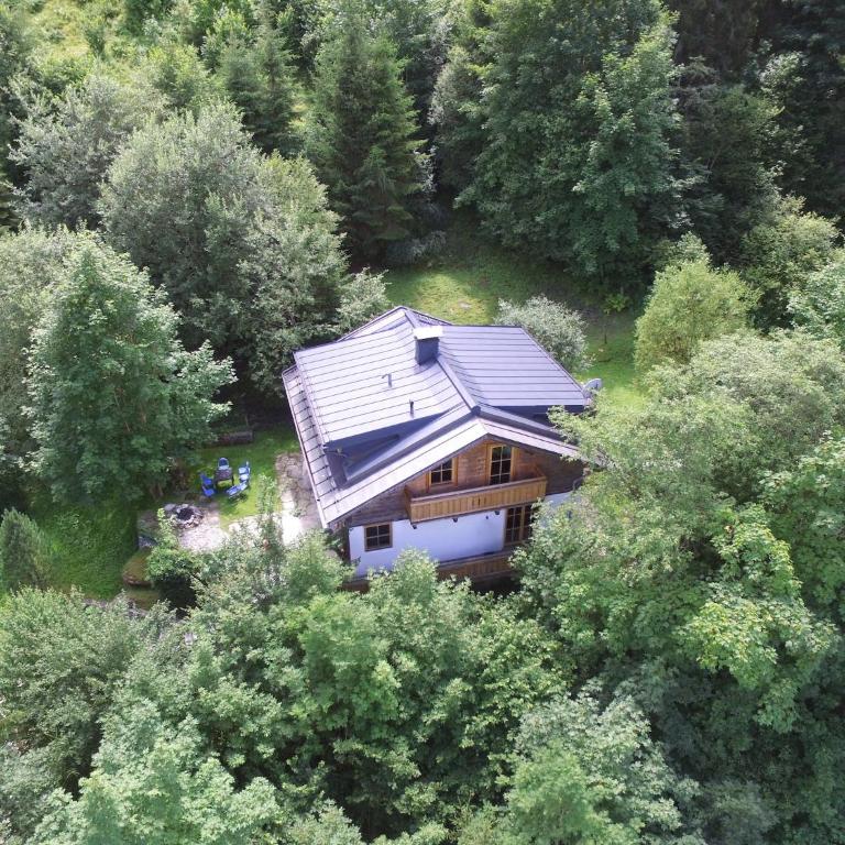 Vacation in Kaprun A chalet surrounded by nature - Chalet mit 3 Schlafzimmern - 2
