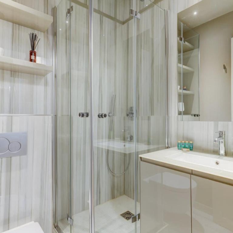 Four Saint Germain - Elegant & Spacious 3 BDR Apartment in the Heart of Saint Germain - Appartement - 21