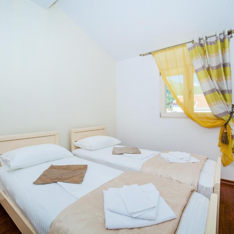 Sea Point Apart hotel Tivat - Three-Bedroom Apartment with Sea View - 6