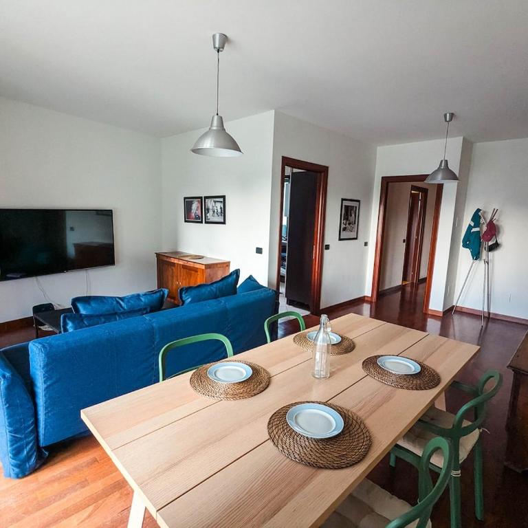 Large Apartment with Terrace - Two-Bedroom Apartment - 2
