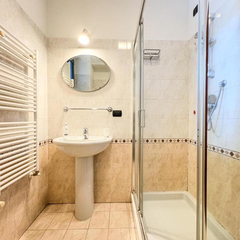 Large Apartment with Terrace - Two-Bedroom Apartment - 21