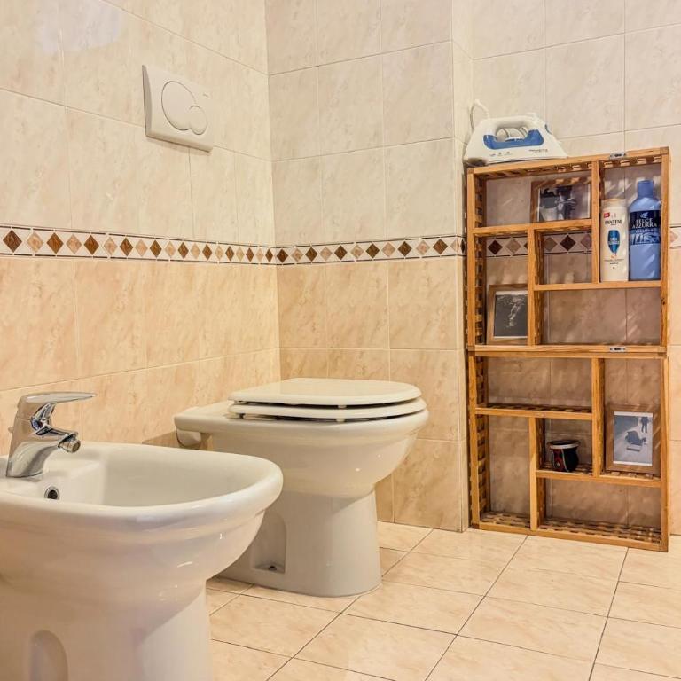 Large Apartment with Terrace - Two-Bedroom Apartment - 22