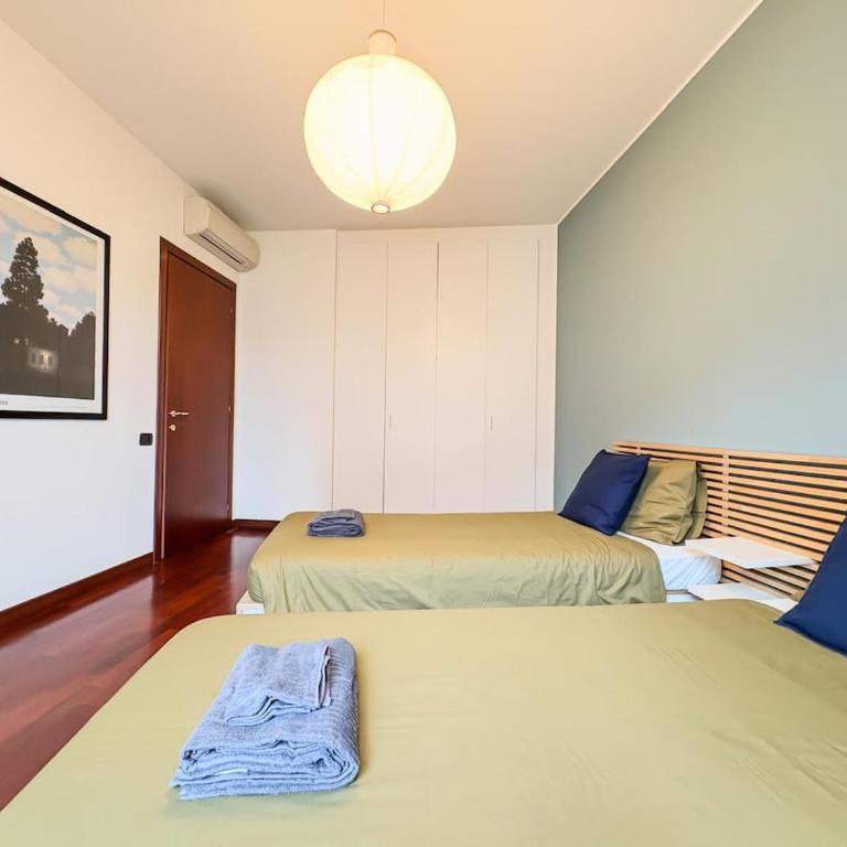 Large Apartment with Terrace - Two-Bedroom Apartment - 18