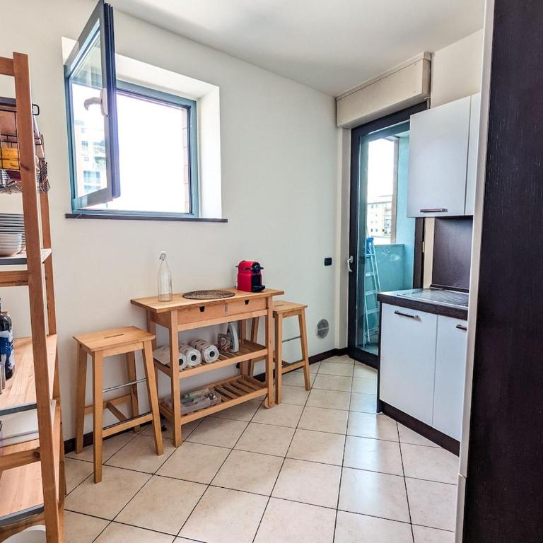 Large Apartment with Terrace - Two-Bedroom Apartment - 39