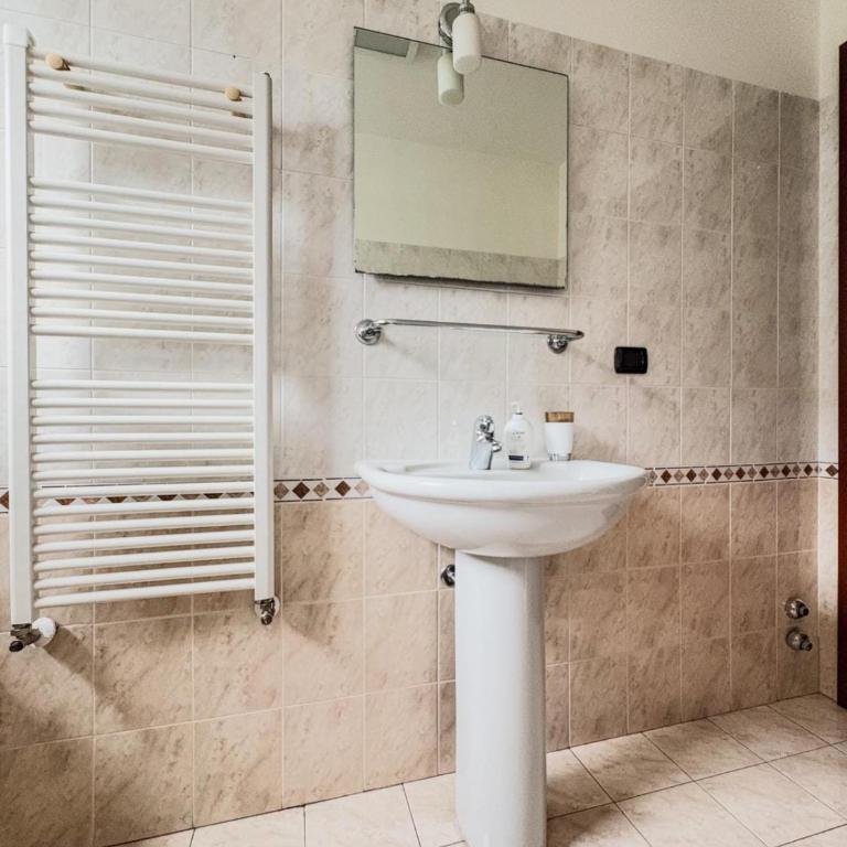 Large Apartment with Terrace - Two-Bedroom Apartment - 27