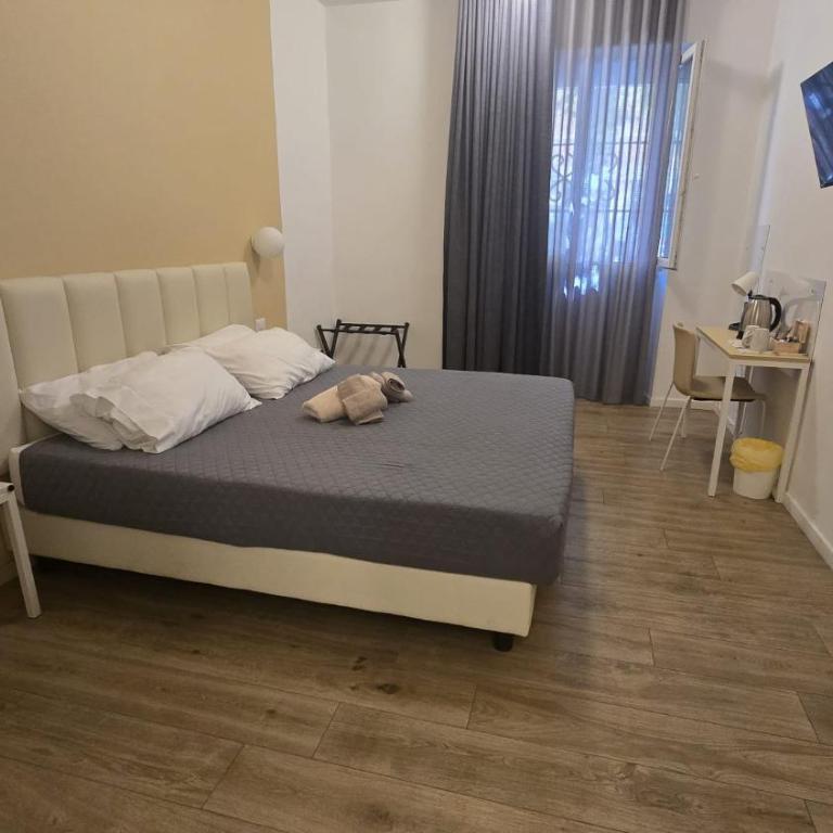 Domus Regis Rooms - Casa Vacanze con 3 Camere da Letto - 2