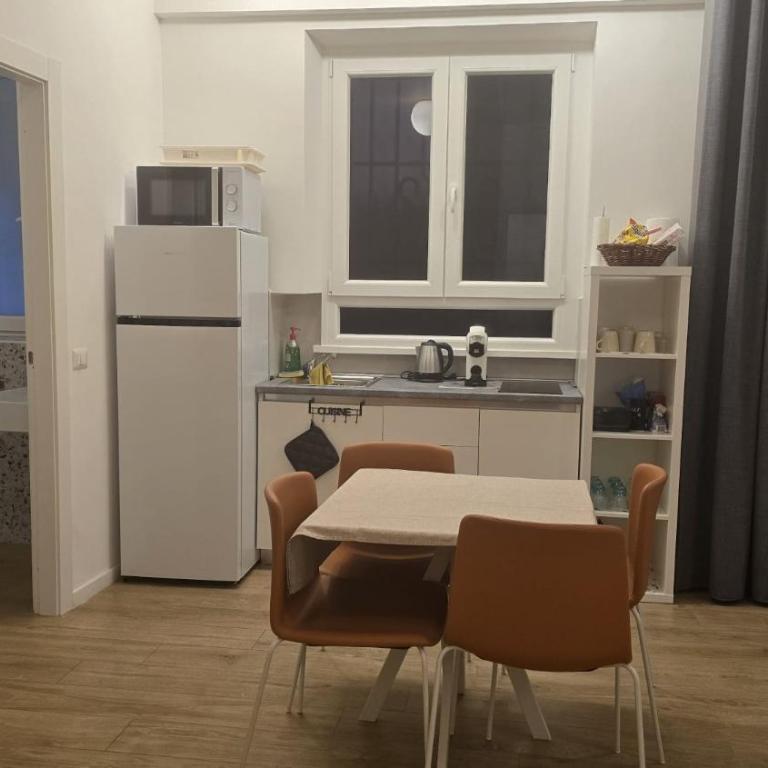 Domus Regis Rooms - Casa Vacanze con 3 Camere da Letto - 12