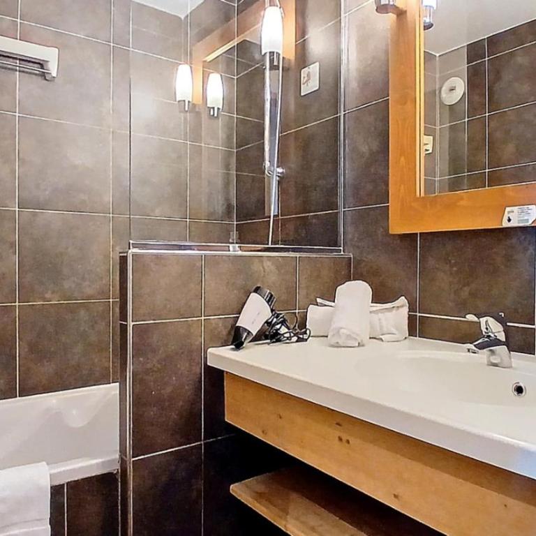1208 Superbe T2 plein sud aux Menuires - Appartement 1 Chambre avec Balcon - 7