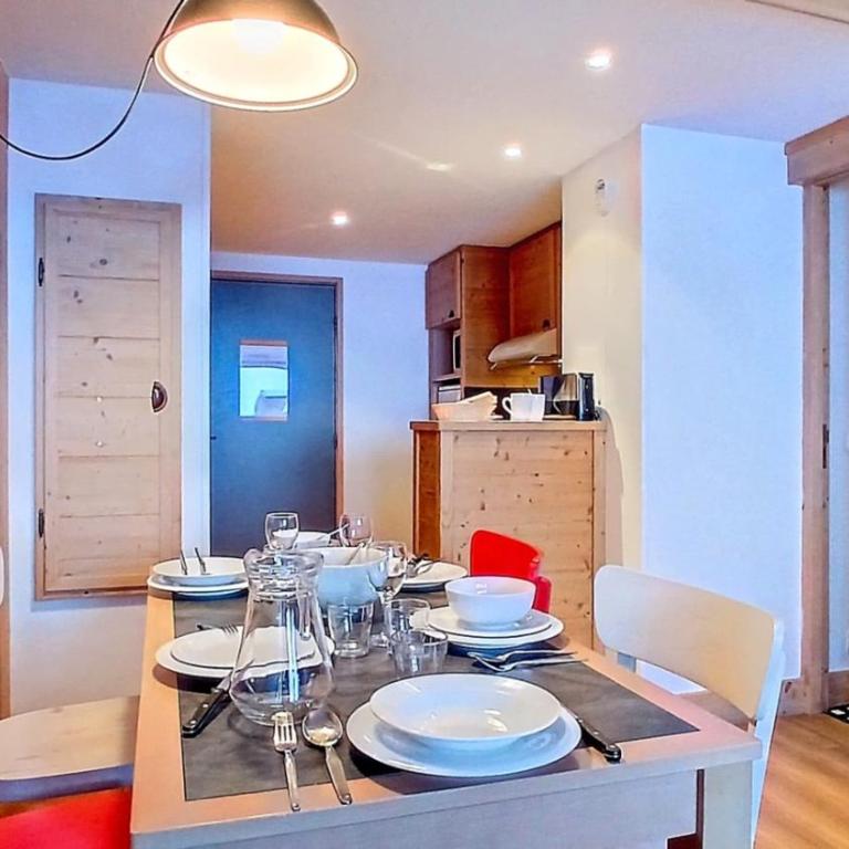 1208 Superbe T2 plein sud aux Menuires - Appartement 1 Chambre avec Balcon - 15