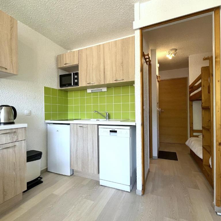 6332 Appartement skis aux pieds Les Menuires - Studio - Vue sur Montagne - 9