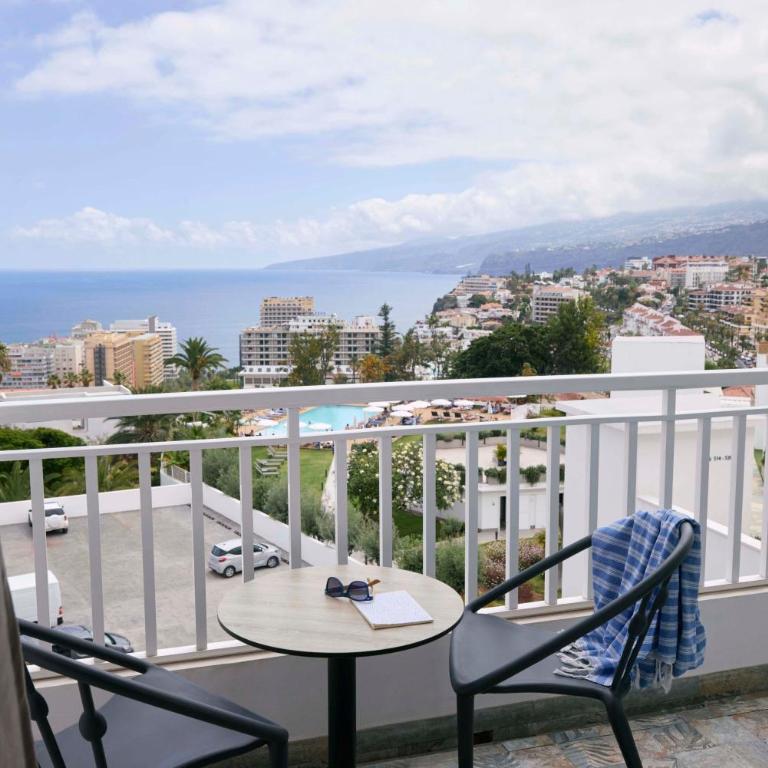 TUI BLUE Atlantic Hills - Premium Room with Sea, City or Mountain Views - 4