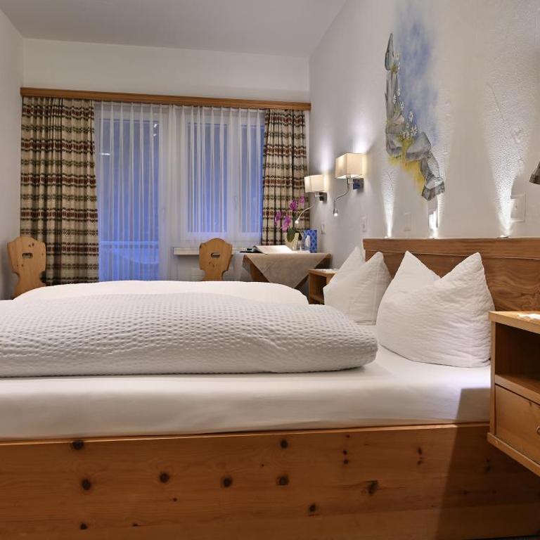 Hotel Acla Filli - Doppelzimmer mit Balkon - 2