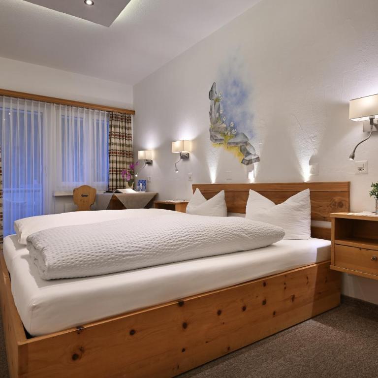 Hotel Acla Filli - Doppelzimmer mit Balkon - 1