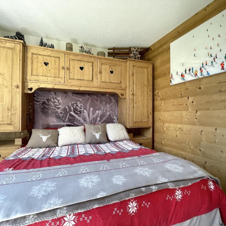 127 T2 coin nuit style Chalet 3 Vallees - Appartement 1 Chambre avec Balcon et Vue sur les Montagnes - 23