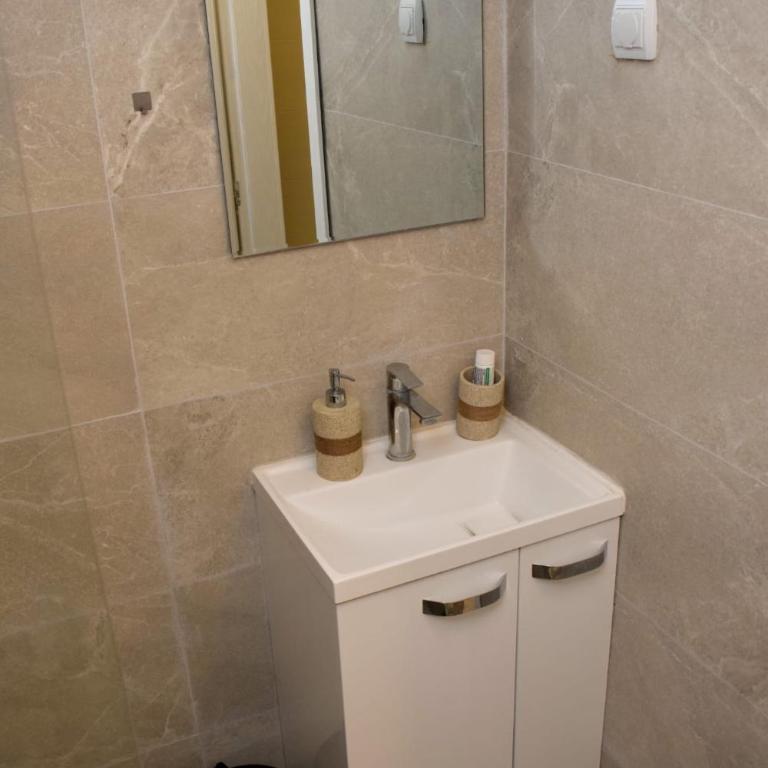 Elan Apartment - One-Bedroom Apartment - 9