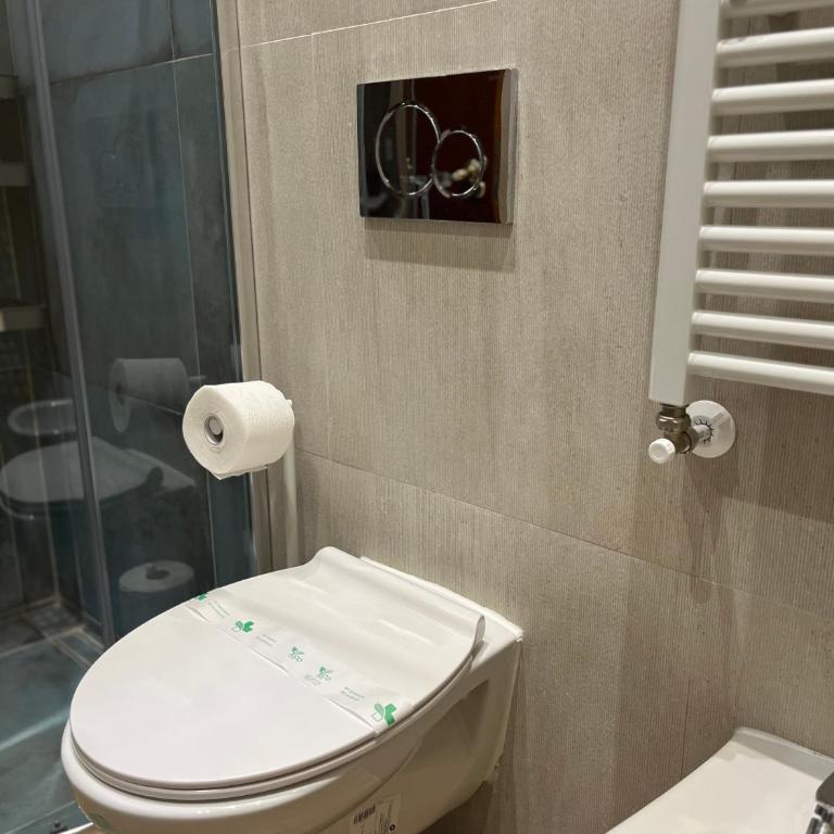 Central Fimabechi - Double or Twin Room - 16