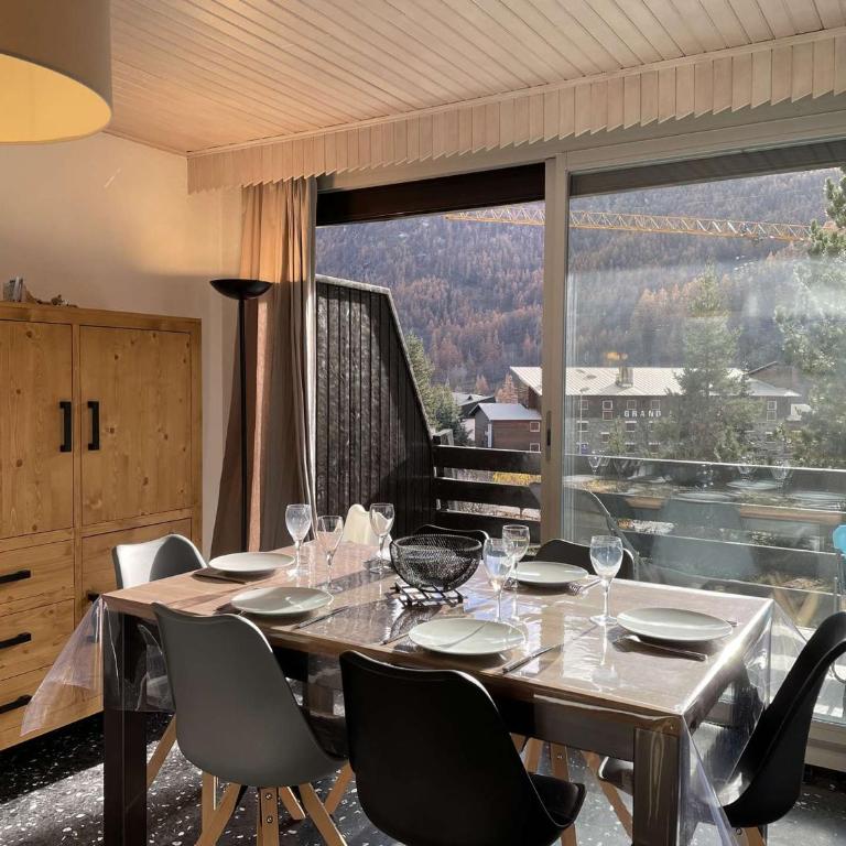 Appartement 3 pièces, 6 couchages - Chantemerle, Serre-Chevalier, balcon, parking, casier à ski - Appartement 2 Chambres - 15