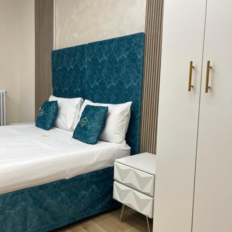 Central Fimabechi - Deluxe Double Room with Balcony - 3