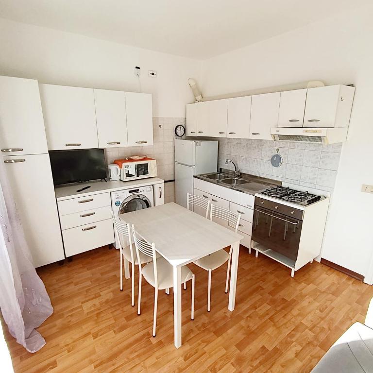 Caorle appartamento con balcone vicino mare e parco - Appartamento con 1 Camera da Letto - 2