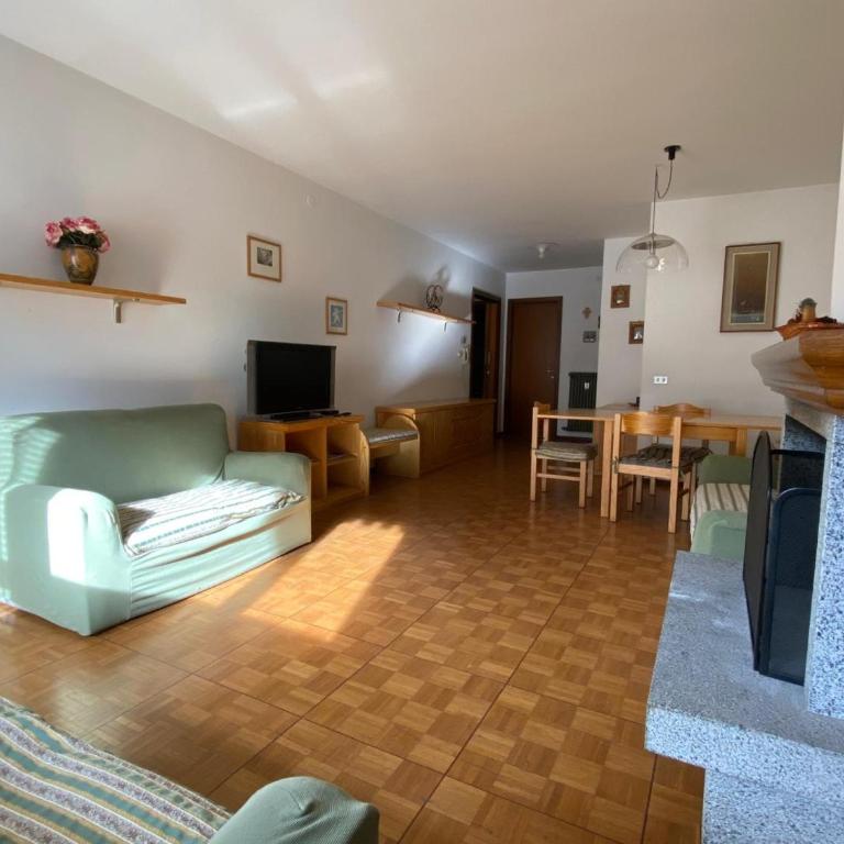 089 Ampio trilocale con doppi servizi, Giustino - Apartamento de 2 dormitorios con vistas - 5