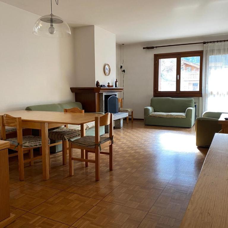 089 Ampio trilocale con doppi servizi, Giustino - Apartamento de 2 dormitorios con vistas - 7