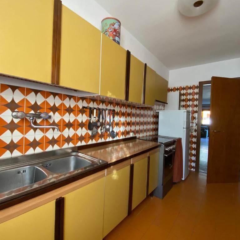 089 Ampio trilocale con doppi servizi, Giustino - Apartamento de 2 dormitorios con vistas - 9