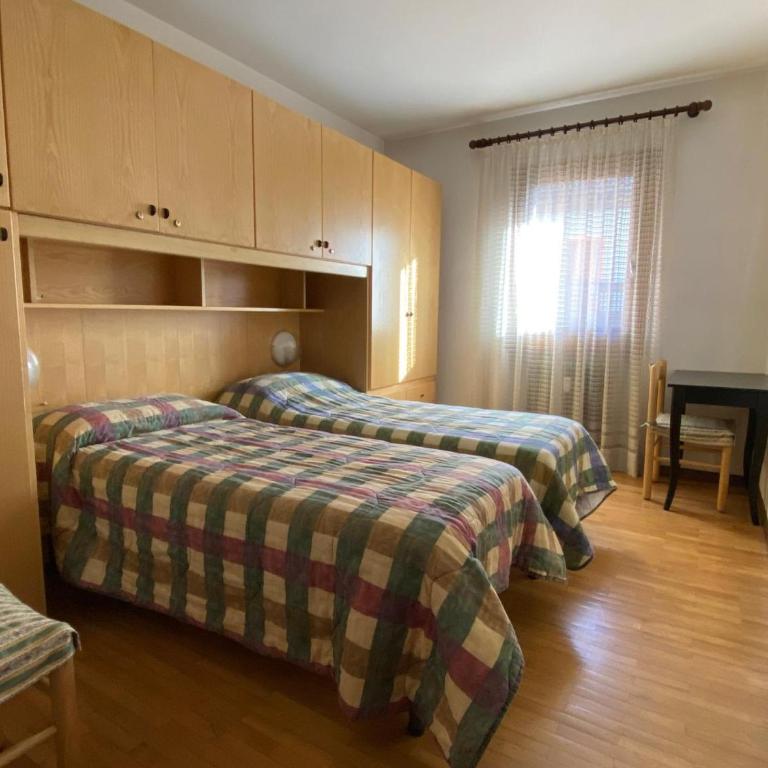 089 Ampio trilocale con doppi servizi, Giustino - Apartamento de 2 dormitorios con vistas - 11