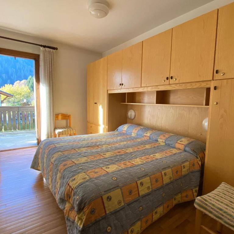 089 Ampio trilocale con doppi servizi, Giustino - Apartamento de 2 dormitorios con vistas - 10