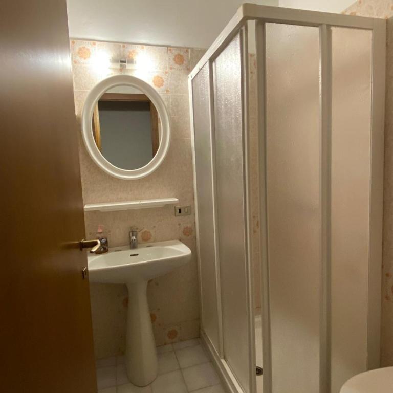 089 Ampio trilocale con doppi servizi, Giustino - Apartamento de 2 dormitorios con vistas - 13