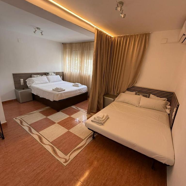 Habitaciones con cocina y baño privado de temporada Vacaciones largas Long Stay desde 11 noches - Family Room with Private Bathroom - 18