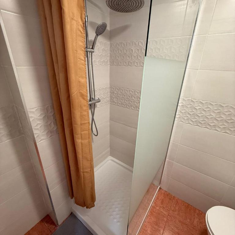 Habitaciones con cocina y baño privado de temporada Vacaciones largas Long Stay desde 11 noches - Family Room with Private Bathroom - 20