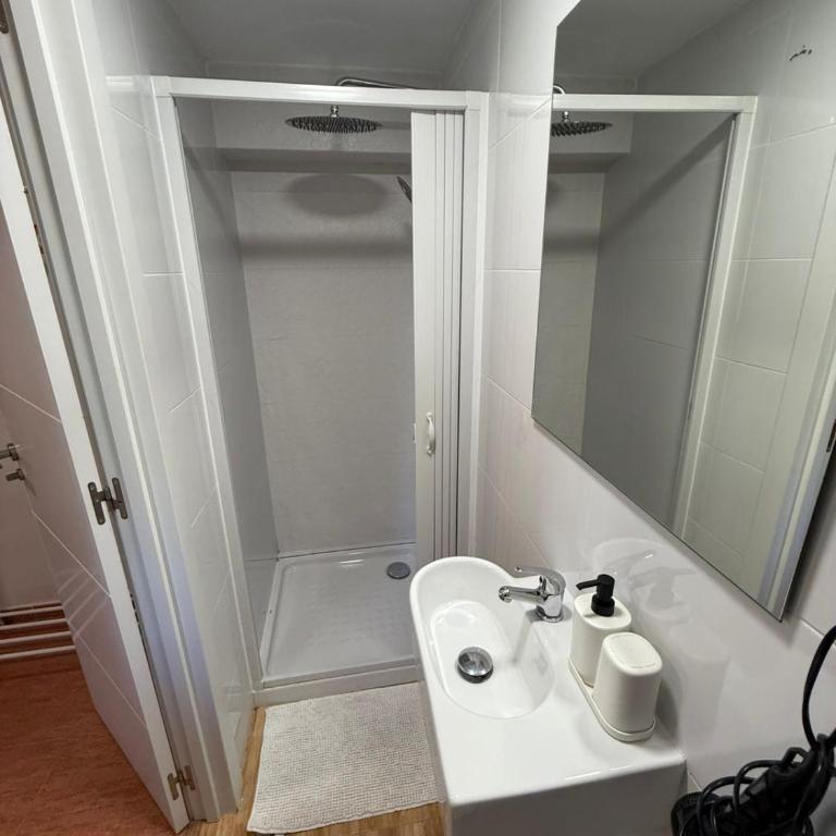 Habitaciones con cocina y baño privado de temporada Vacaciones largas Long Stay desde 11 noches - Large Double Room - 23