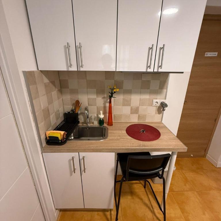 Habitaciones con cocina y baño privado de temporada Vacaciones largas Long Stay desde 11 noches - Studio - 13
