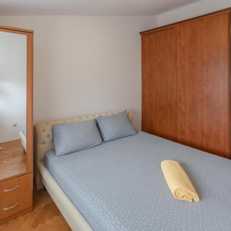 Parkview Bar - One-Bedroom Apartment - 13