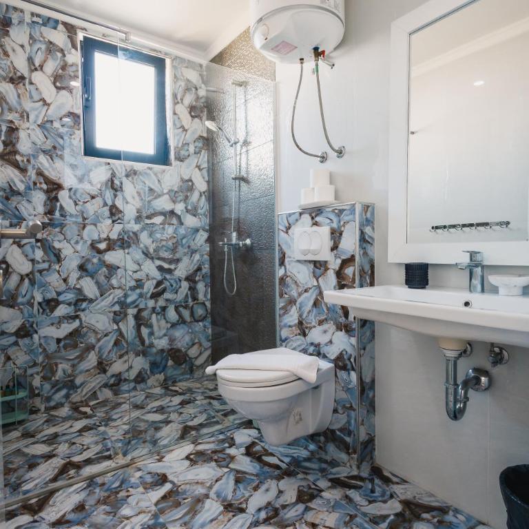 Apartments Stanaj - Dvokrevetna Soba sa Bračnim Krevetom i Pogledom na Bazen - 7