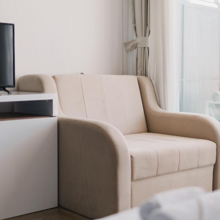 Apartments Stanaj - Dvokrevetna Soba sa Bračnim Krevetom i Pogledom na Bazen - 8