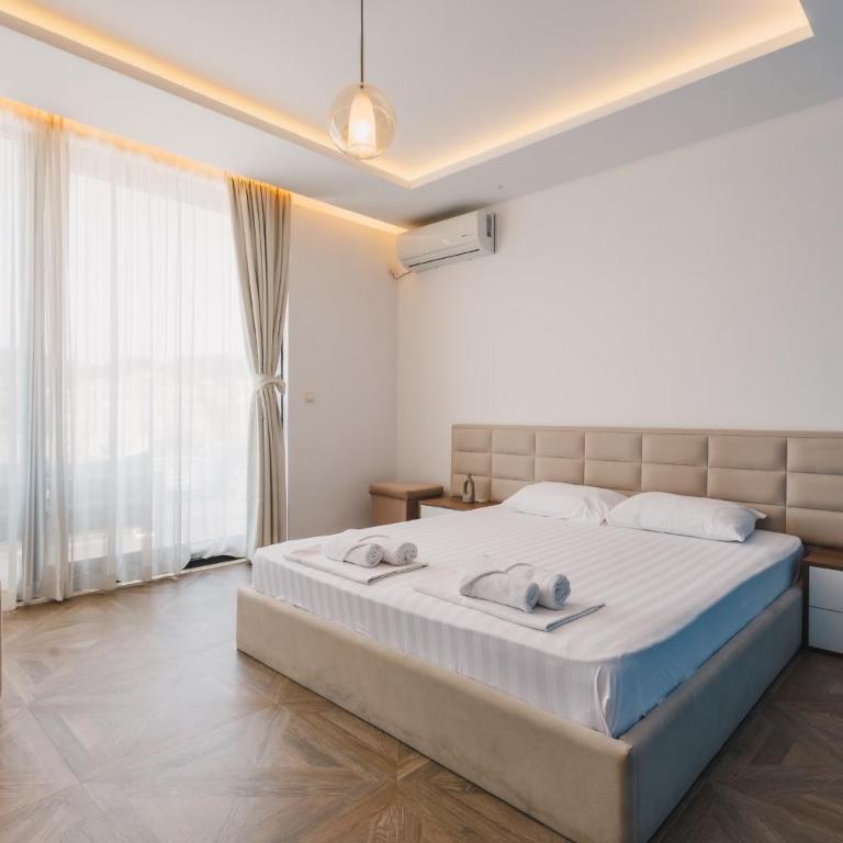 Apartments Stanaj - Dvokrevetna Soba sa Bračnim Krevetom i Pogledom na Bazen - 5