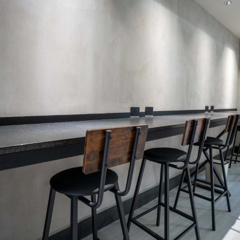All-in-One Studio - Fast WiFi Cowork & More - Estudio - 25