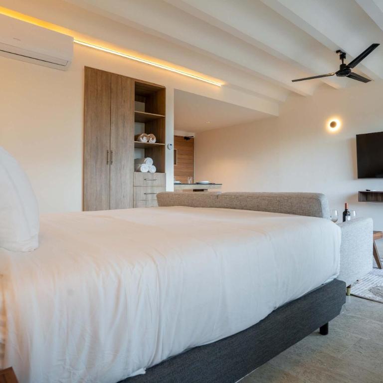 Nomad Studio Fast WiFi and Rooftop Pool - Studio - 15