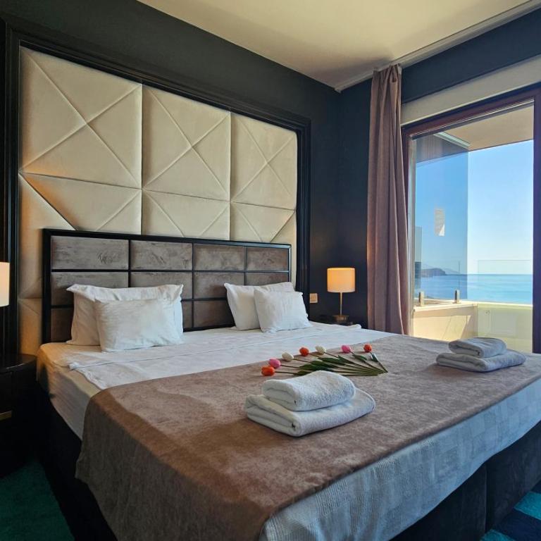 Royalisa Suites & Residence - Rafailovici Beachfront Luxury Living - Superior Suite with Sea View - 12