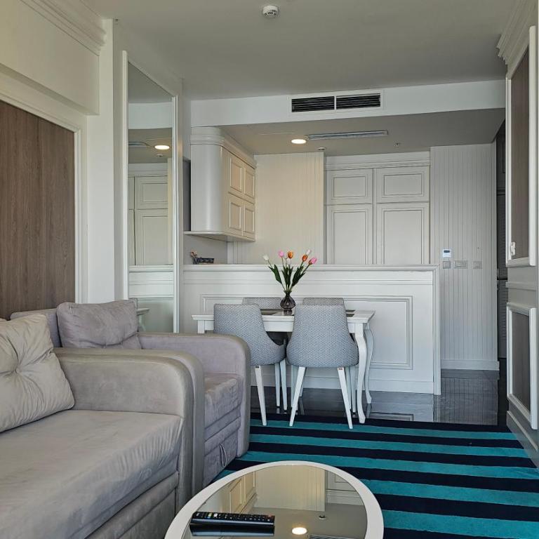Royalisa Suites & Residence - Rafailovici Beachfront Luxury Living - Superior Suite with Sea View - 14