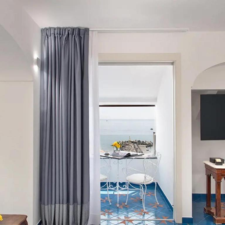 Hotel Residence - Camera Matrimoniale Deluxe con Balcone e Vista Mare - 2